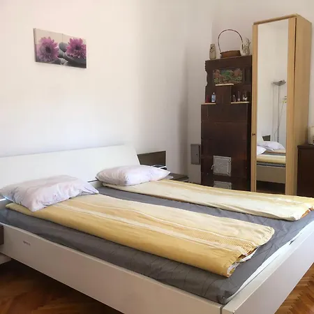 Casa *